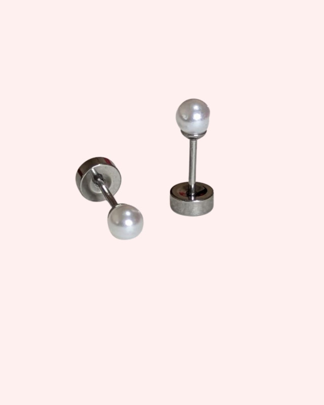 Pearl Stud